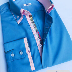 Camisa azul clara con detalles rosados 16